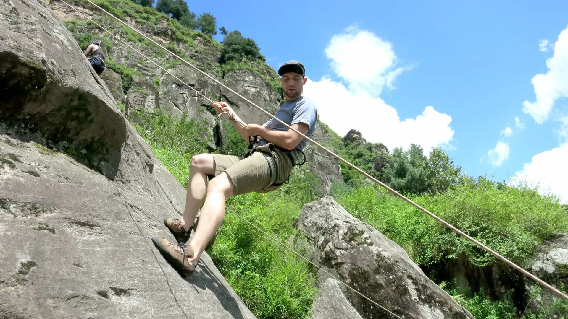Rock Climbing in Manali image 3